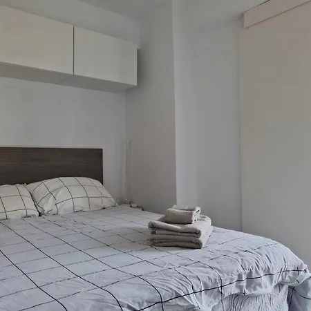 Appartement 1 Br *